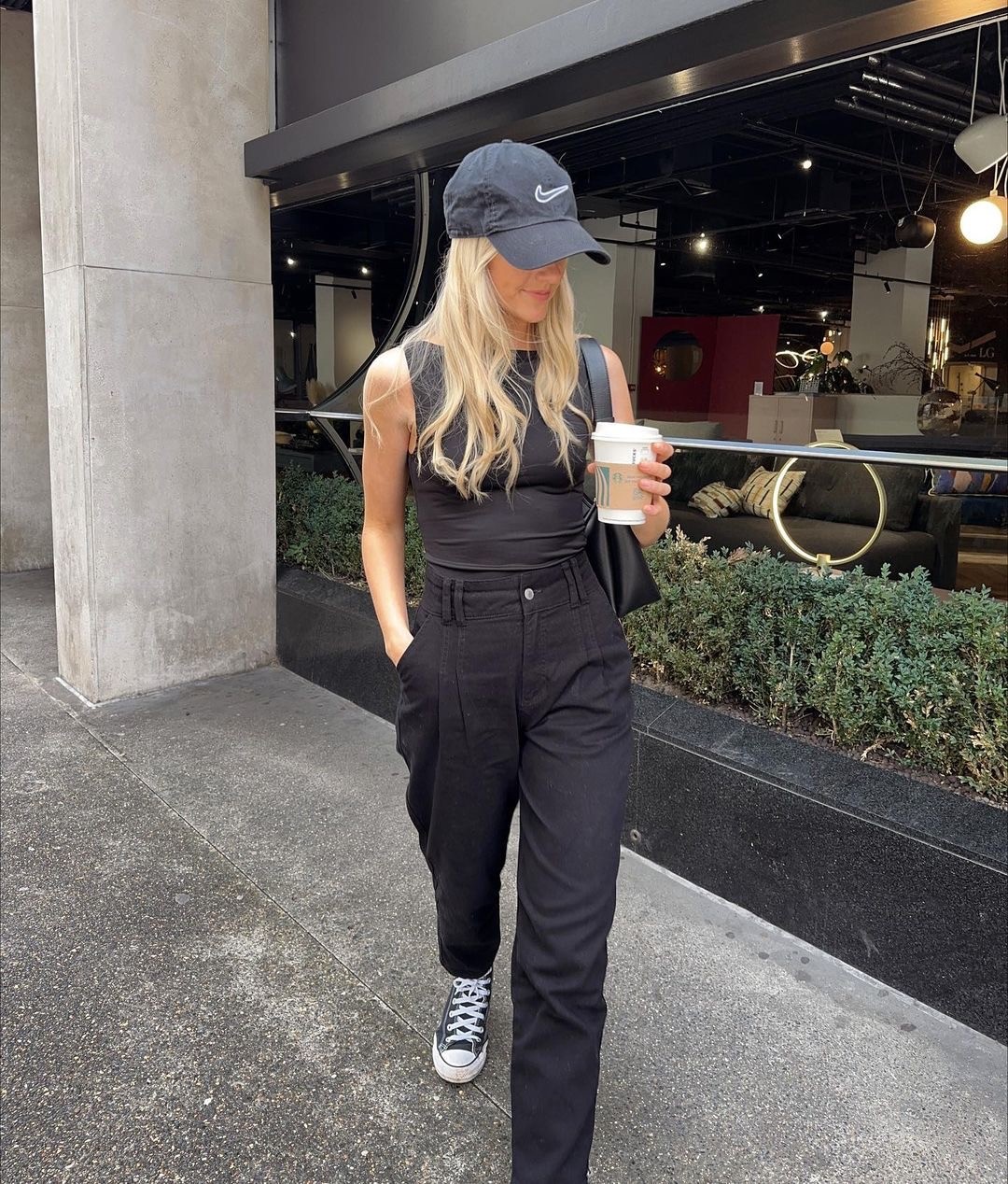 ALL BLACK FIT