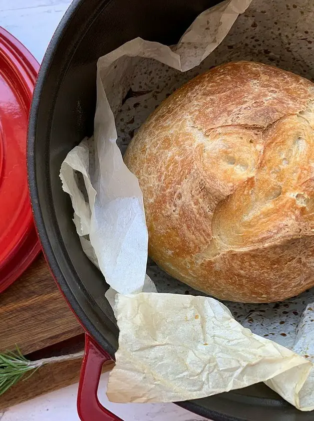 Artisan No Knead Dutch Oven Beer Bread