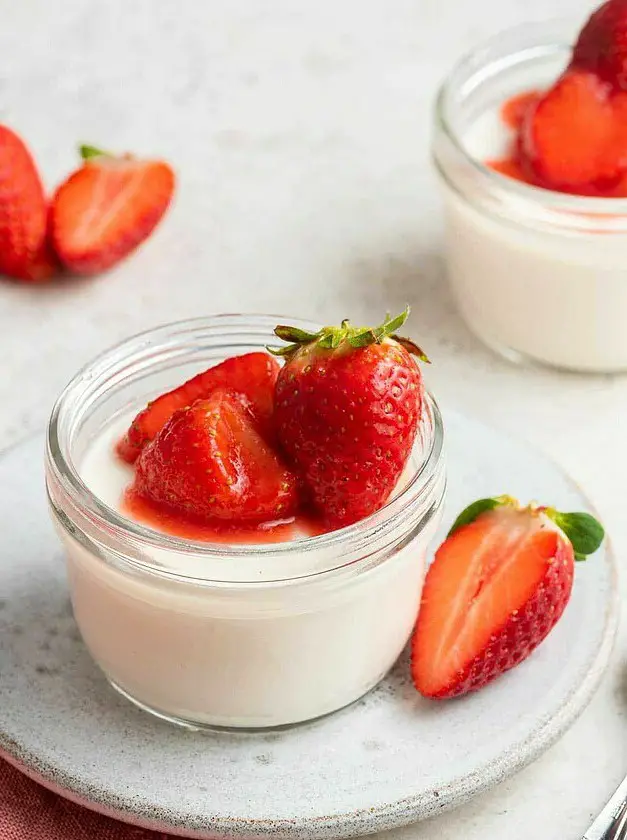 Vanilla Panna Cotta with Strawberries