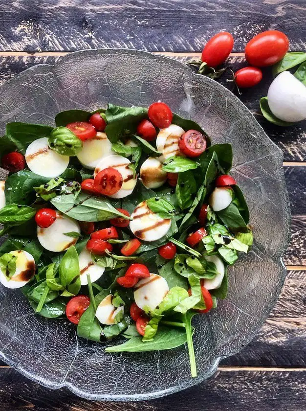 Caprese Spinach Salad