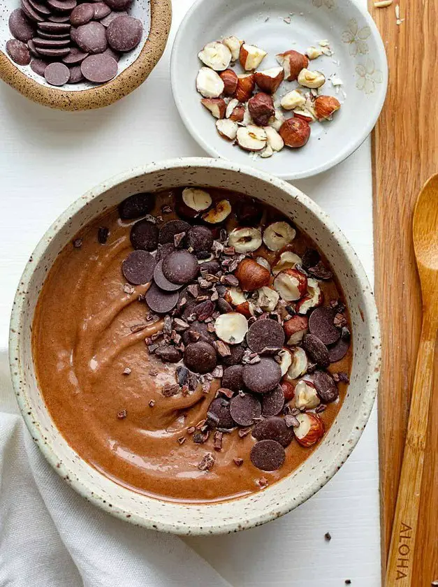 Chocolate Hazelnut Smoothie Bowl