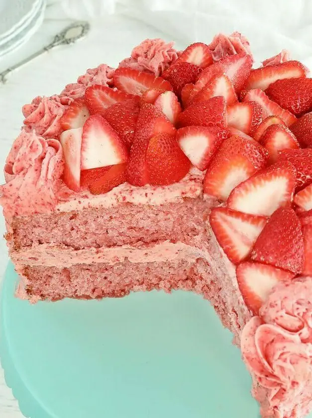 Gluten-Free Strawberry Cake