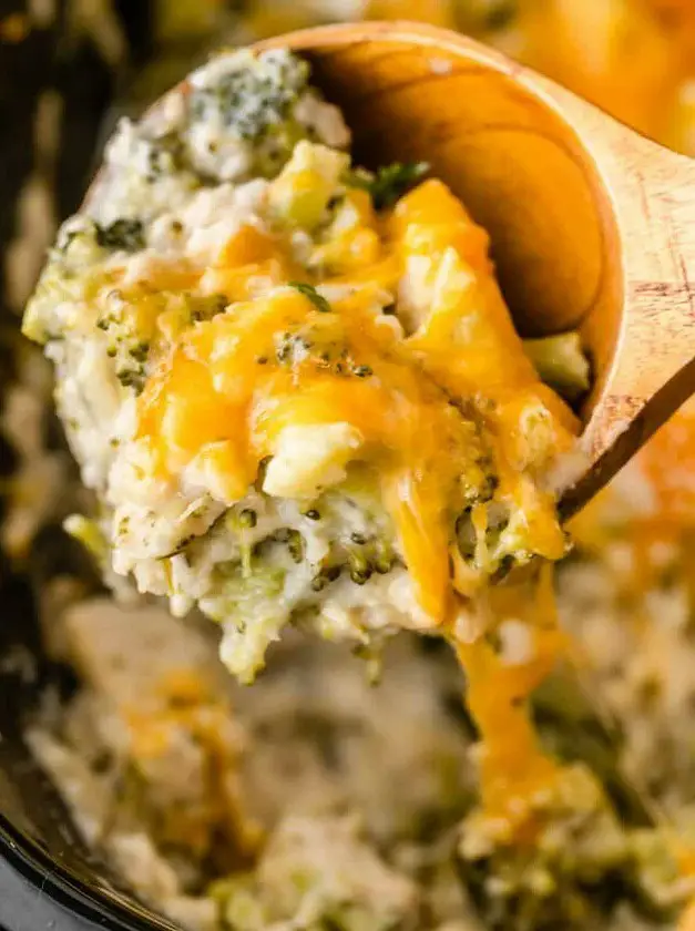 Crock Pot Cheesy Broccoli Chicken and Rice