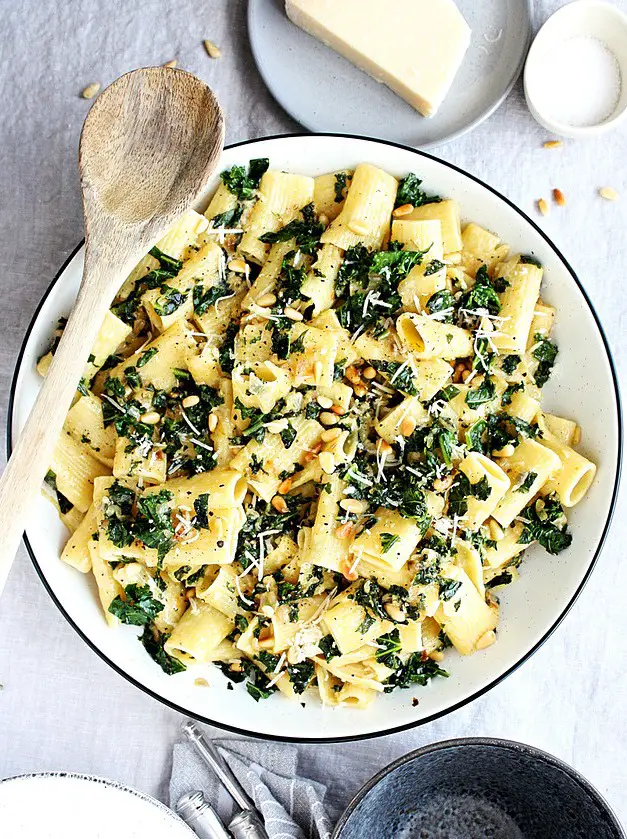 Lemony Rigatoni Pasta with Kale and Shallots