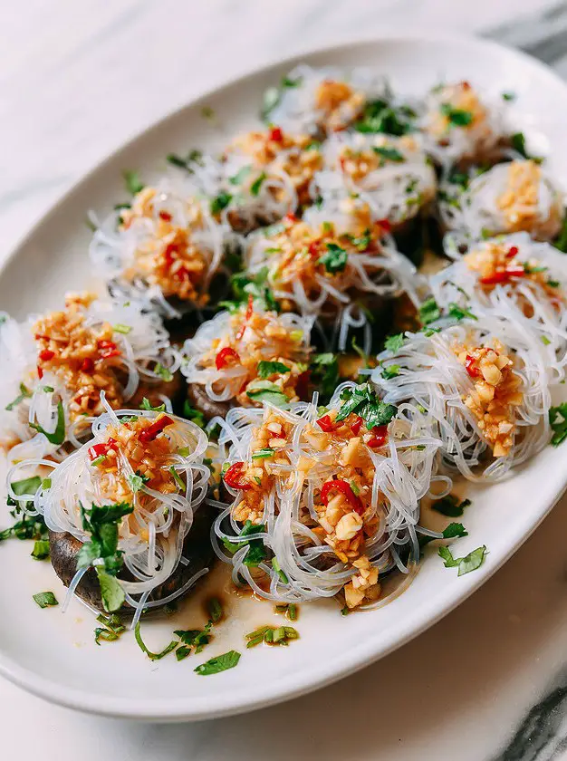 Spicy Garlic Shiitake Mushrooms with Glass Noodles