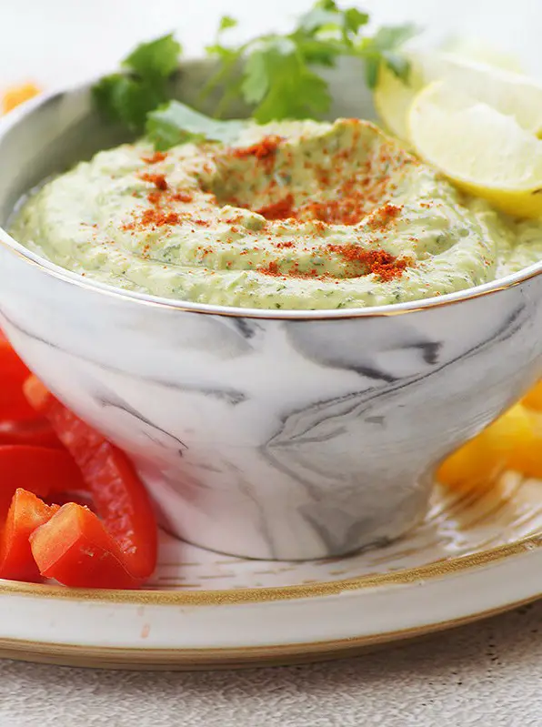 Creamy Avocado Yogurt Dip