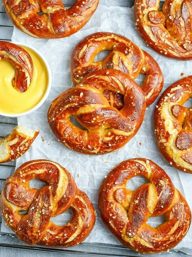 Soft Pretzels with Cheese Sauce