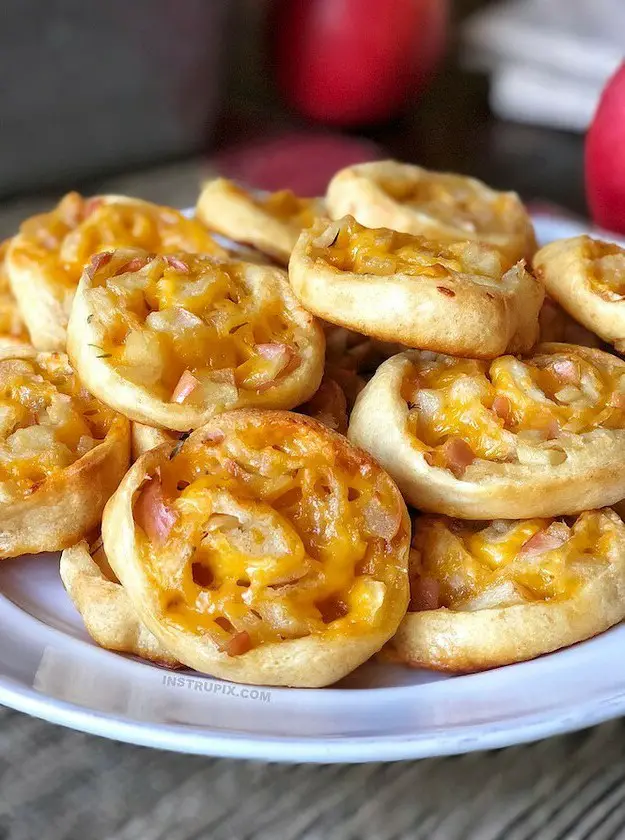 Apple Cheddar Pinwheels