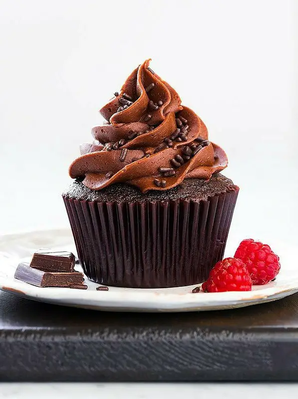 Chocolate Cupcakes with Chocolate Buttercream Frosting