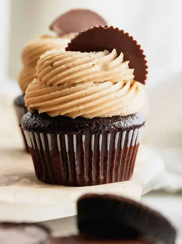 Peanut Butter Chocolate Cupcakes