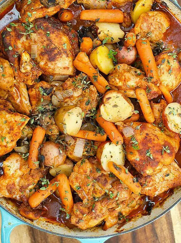 One-Pot Paprika Chicken Thighs