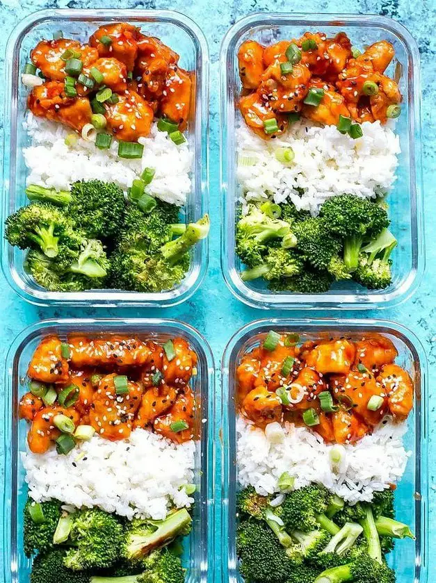 Honey Sriracha Chicken Meal Prep Bowls