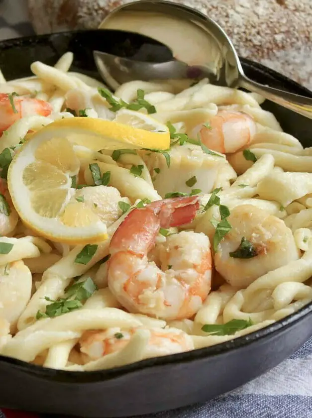 Seafood Pasta with Shrimp and Scallops