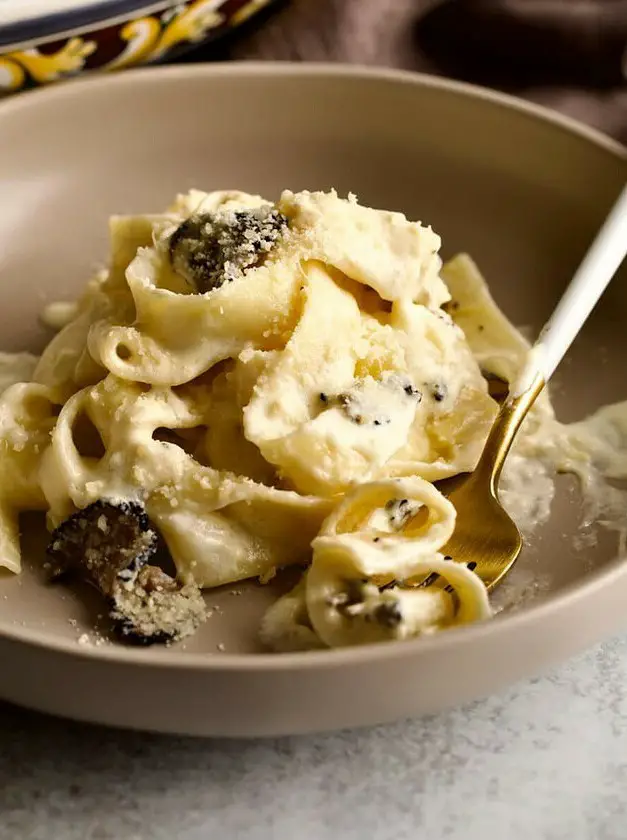 Pasta with Black Truffle Cream Sauce