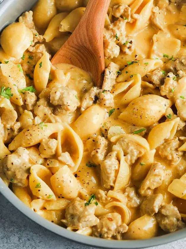 Cheesy Ground Turkey Pasta