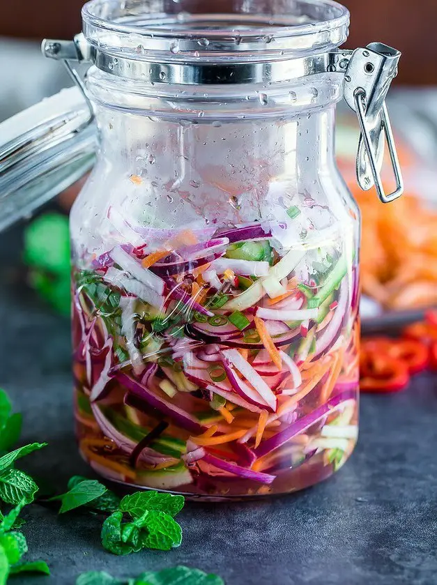 Quick Fridge Pickled Vegetables