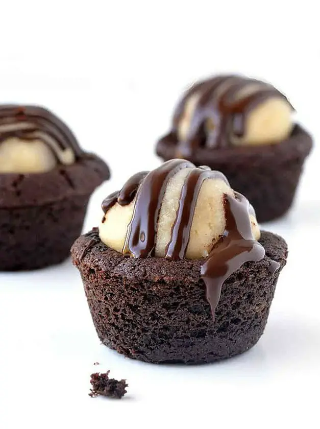 Chocolate Cookie Dough Cookie Cups