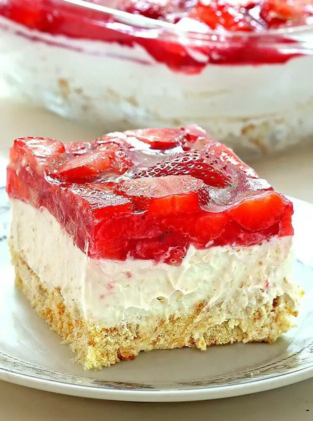 No Bake Strawberry Heaven Cake