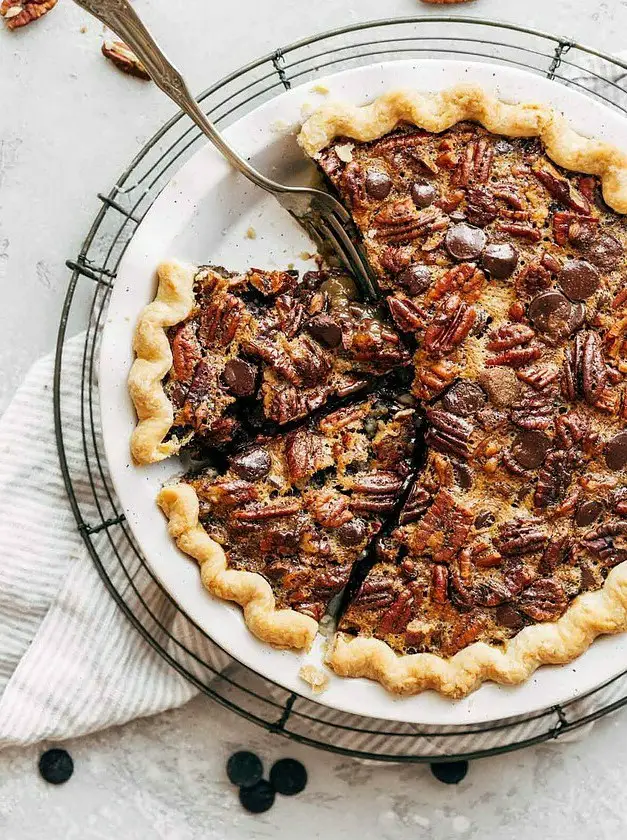 Chocolate Bourbon Pecan Pie