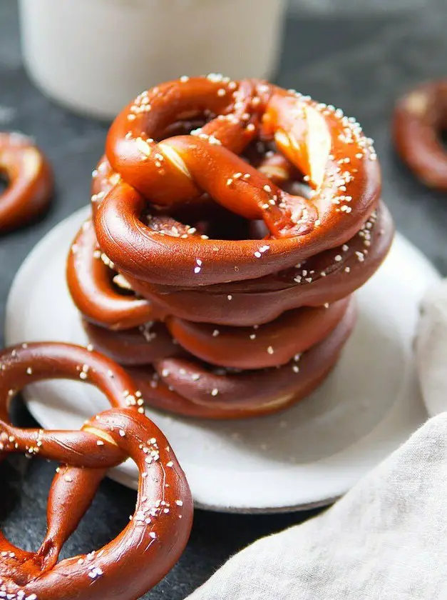 Homemade Soft German Pretzels (Brezeln)