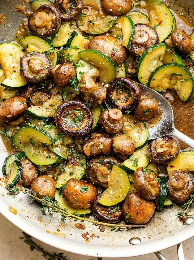 Skillet Zucchini and Mushrooms