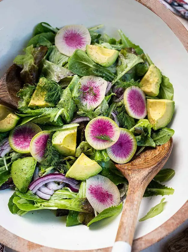 Lettuce Salad with Mayonnaise Dressing