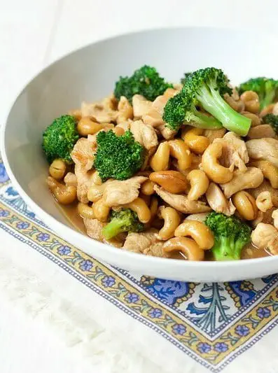 One Pan Broccoli Cashew Chicken