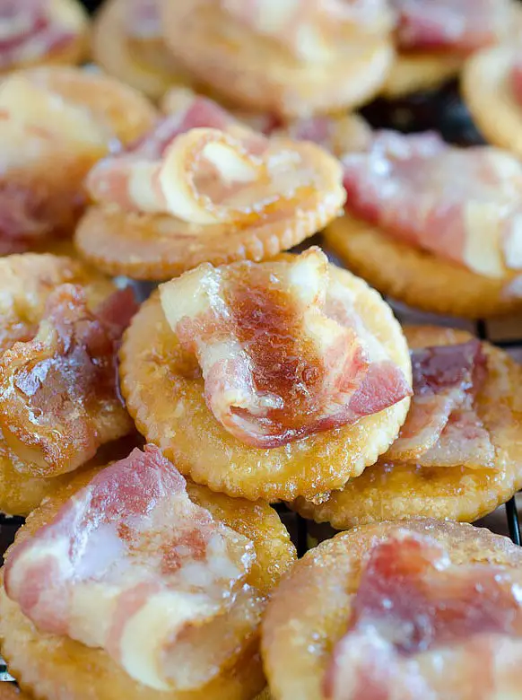 Sweet and Spicy Bacon Crackers