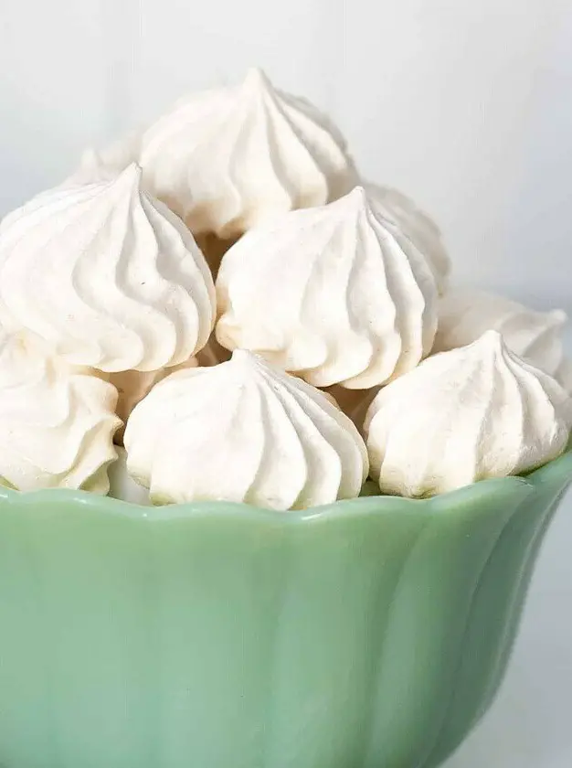 Vanilla Meringue Cookies