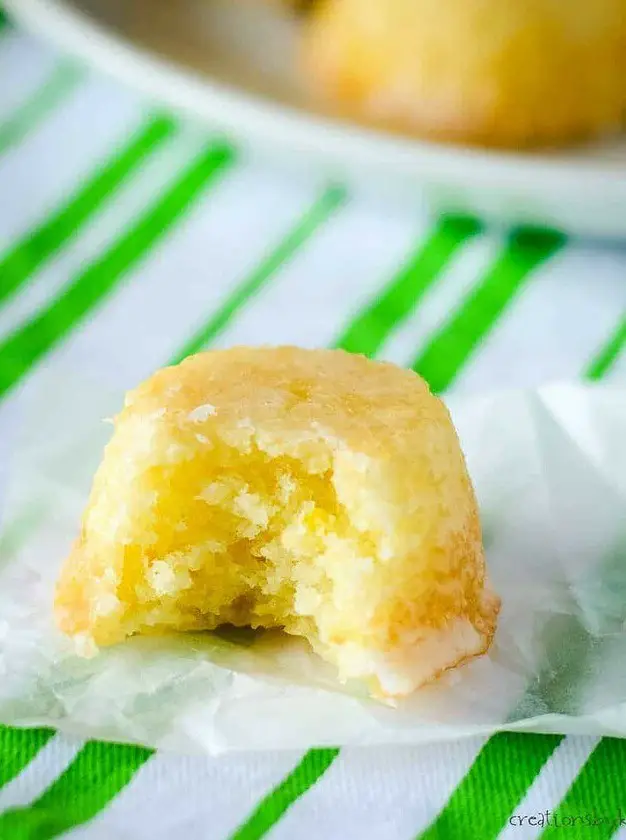 Mini Lemon Cakes