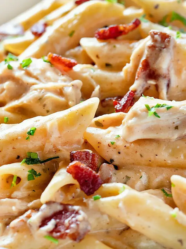 Cheesy Ranch Chicken Pasta