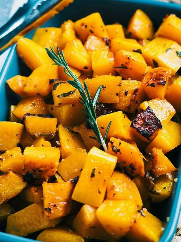 Garlic and Herb Roasted Butternut Squash