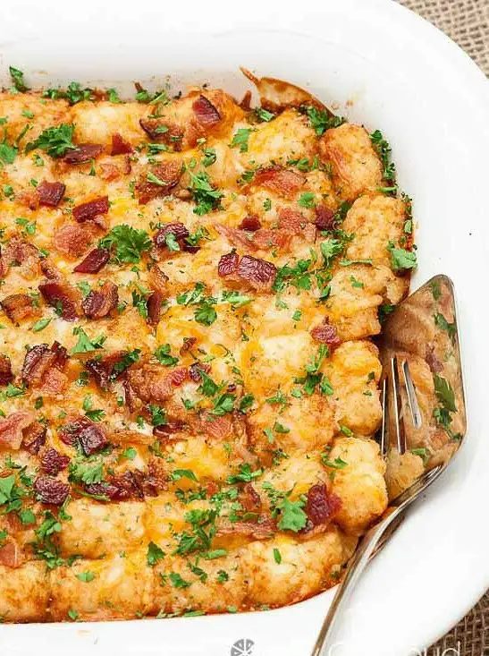 Cheesy Tater Tot Breakfast Bake