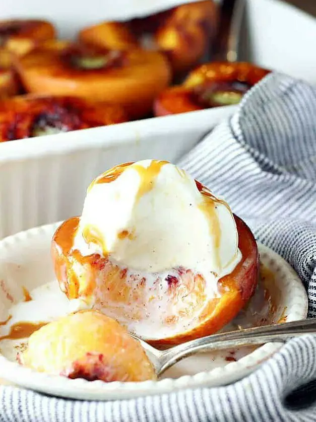 Cinnamon Sugar Baked Peaches