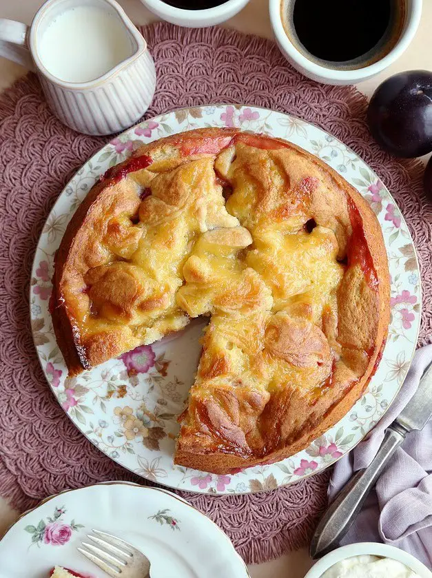 Plum and Lemon Curd Cake