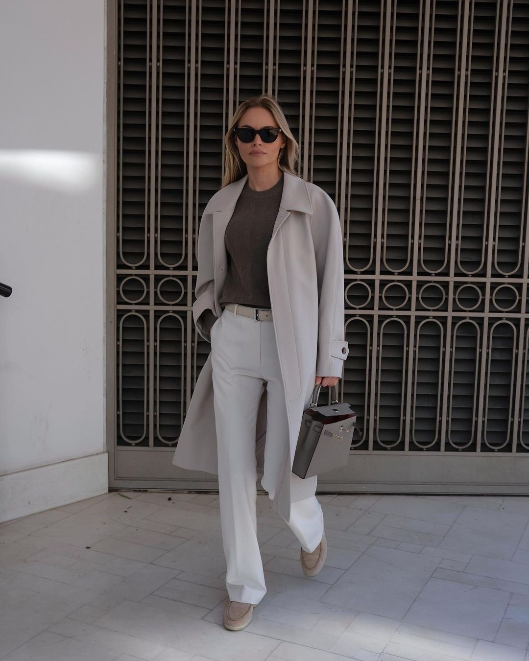 NEUTRAL COAT + WHITE PANTS + GREEN SWEATER