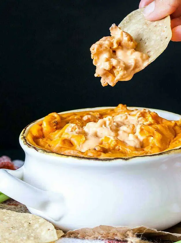 Easy Vegan Buffalo Chicken Dip