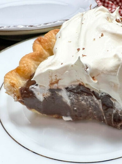 Homemade Chocolate Cream Pie