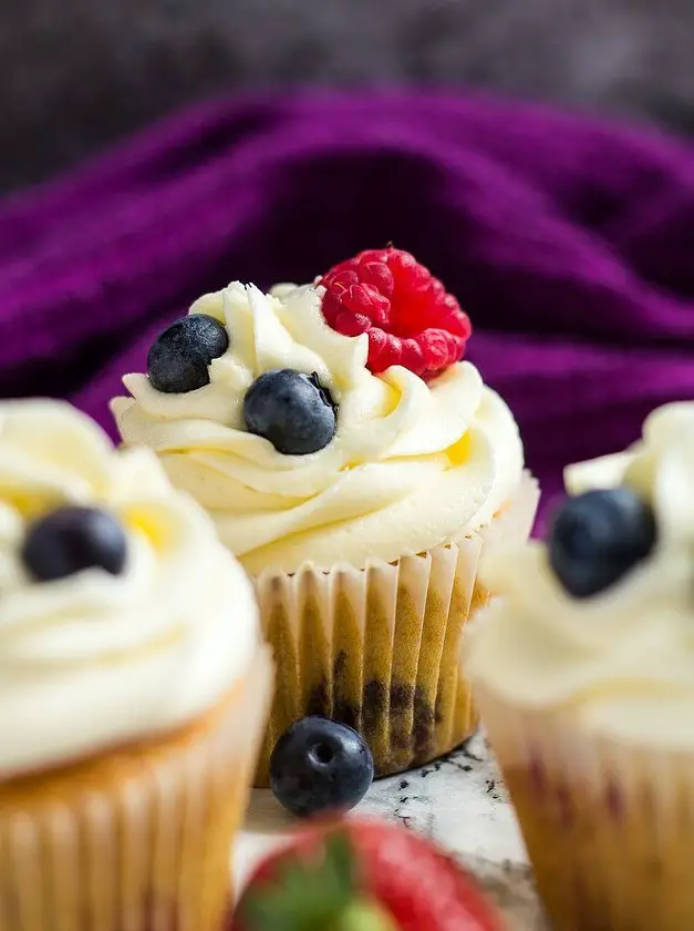 Summer Berries Cupcakes