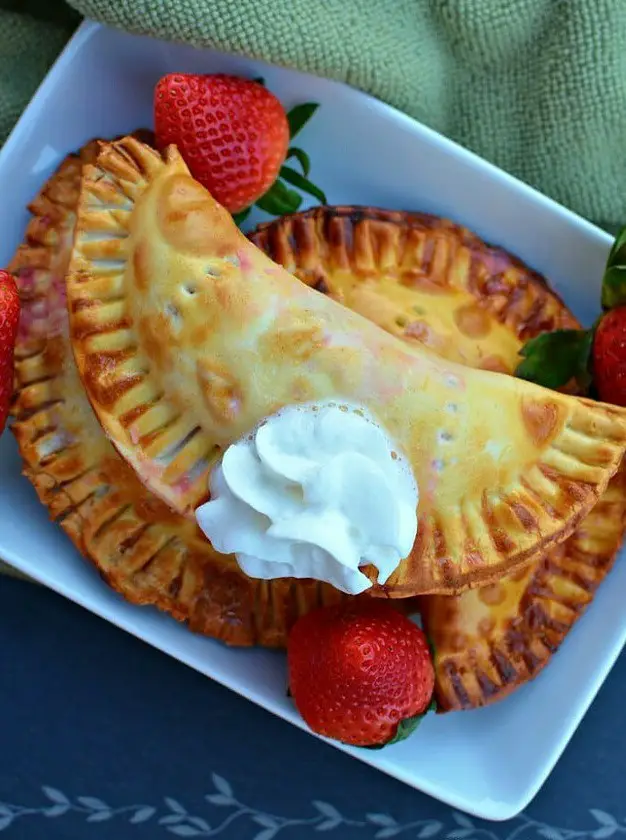 Easy Strawberry Empanadas