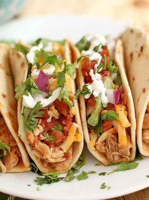 Easy Crockpot Chicken Tacos