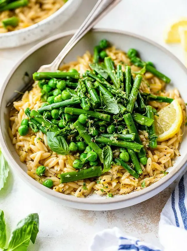 Creamy Orzo with Asparagus and Peas