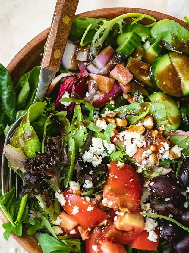 Simple Mediterranean Salad