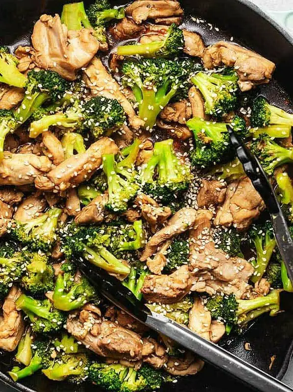 Keto Chicken and Broccoli Stir Fry