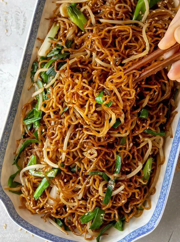 Cantonese Soy Sauce Fried Noodle