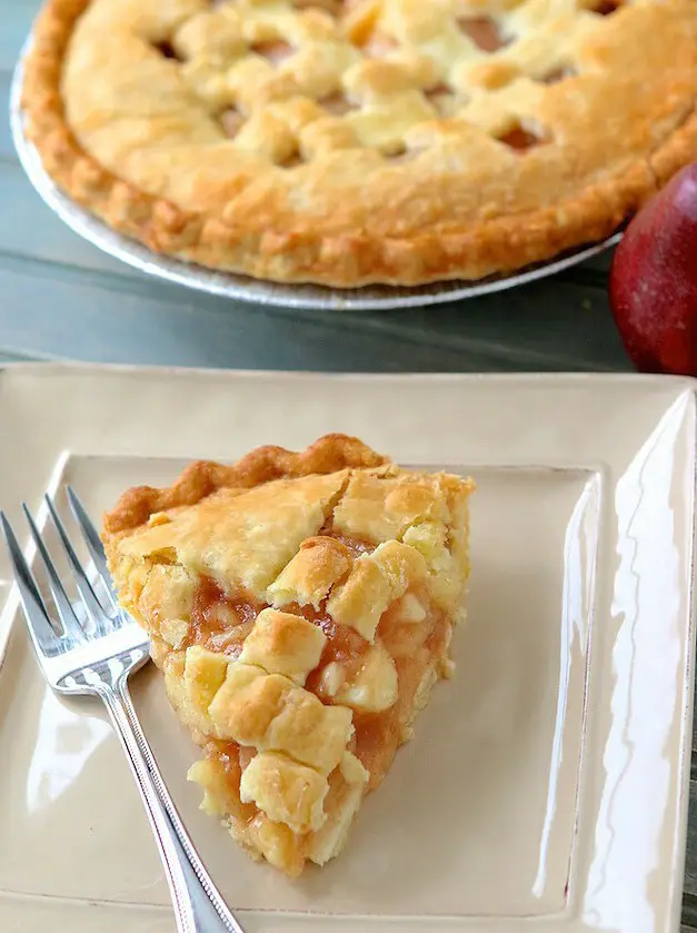 Pear Pie with Caramel Sauce