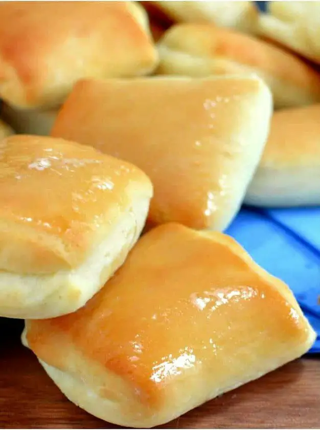 Copycat Texas Roadhouse Rolls