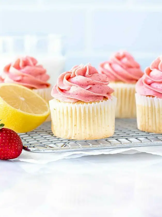 Strawberry Lemonade Cupcakes