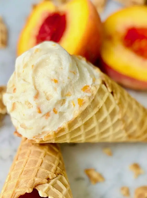 Homemade Peach Ice Cream