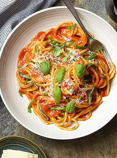 Italian Pasta al Pomodoro